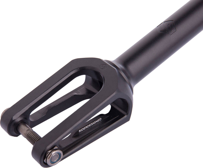 Вилка STRIKER Lux IHC Black